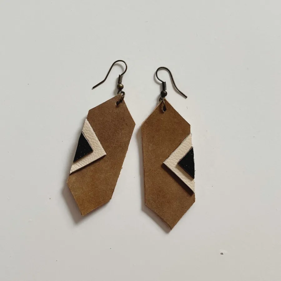 گوشواره دست ساز