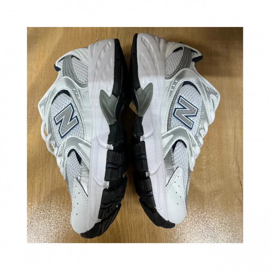 کتونی نیوبالانس