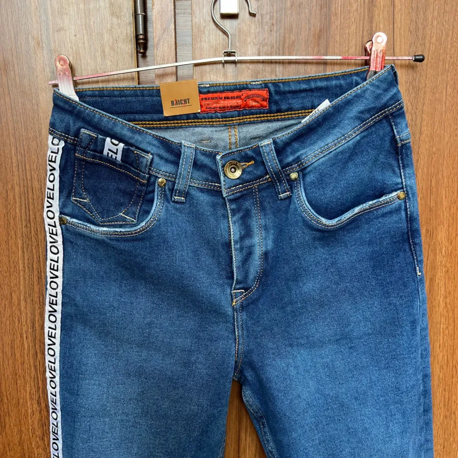 شلوار جین یا لی