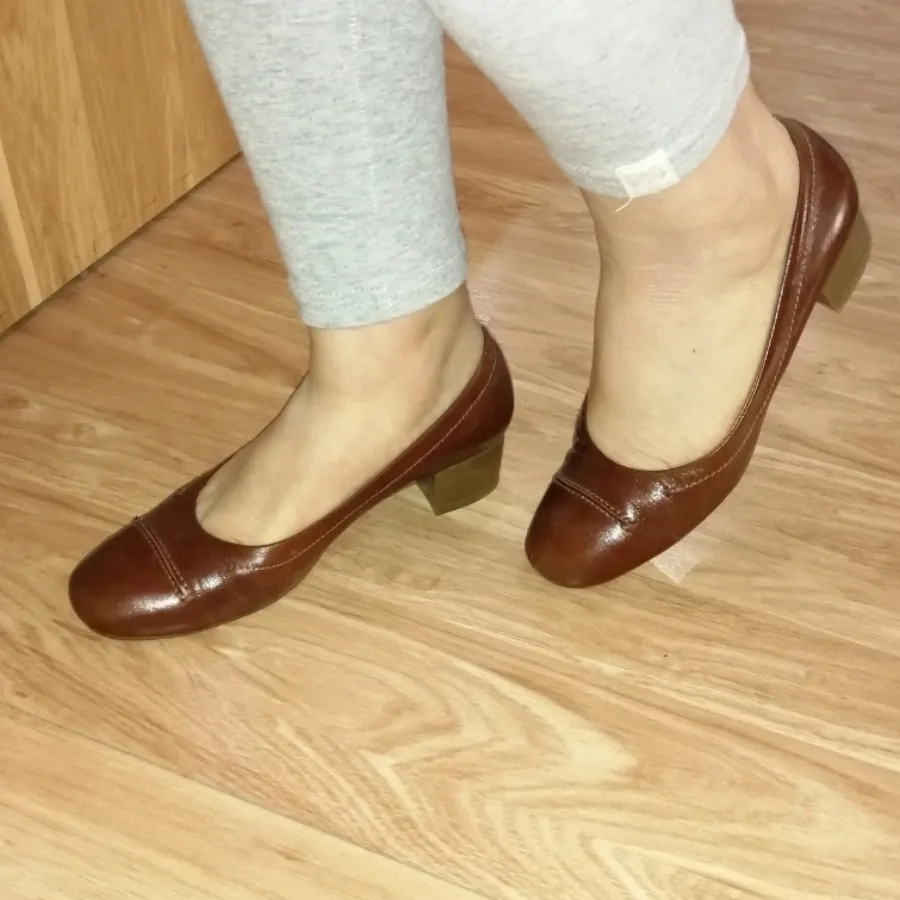 کفش چرم زنانه