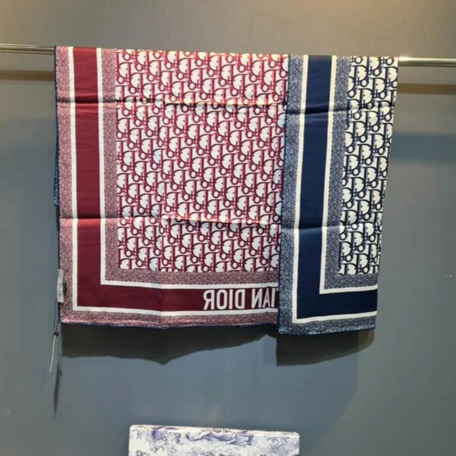 روسری اورجینال دیور