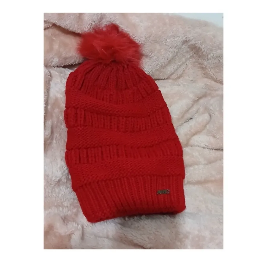 کلاه وشال گردن زنانه