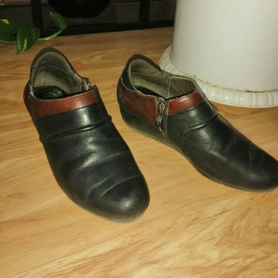 کفش چرم زنانه