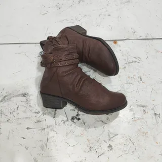 بوت وارداتی