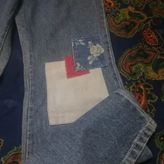 شلوار جین زنانه