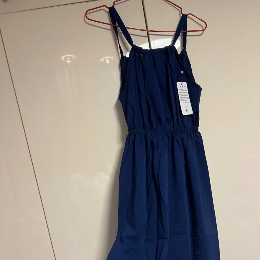 پیراهن یقه رگلان