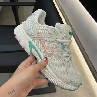 کتونی نایک v5k زنانه