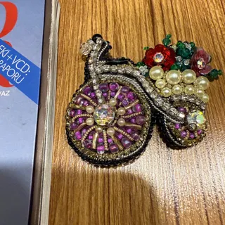 گل سینه کار دست