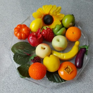 میوه های خمیری و پلاستیکی