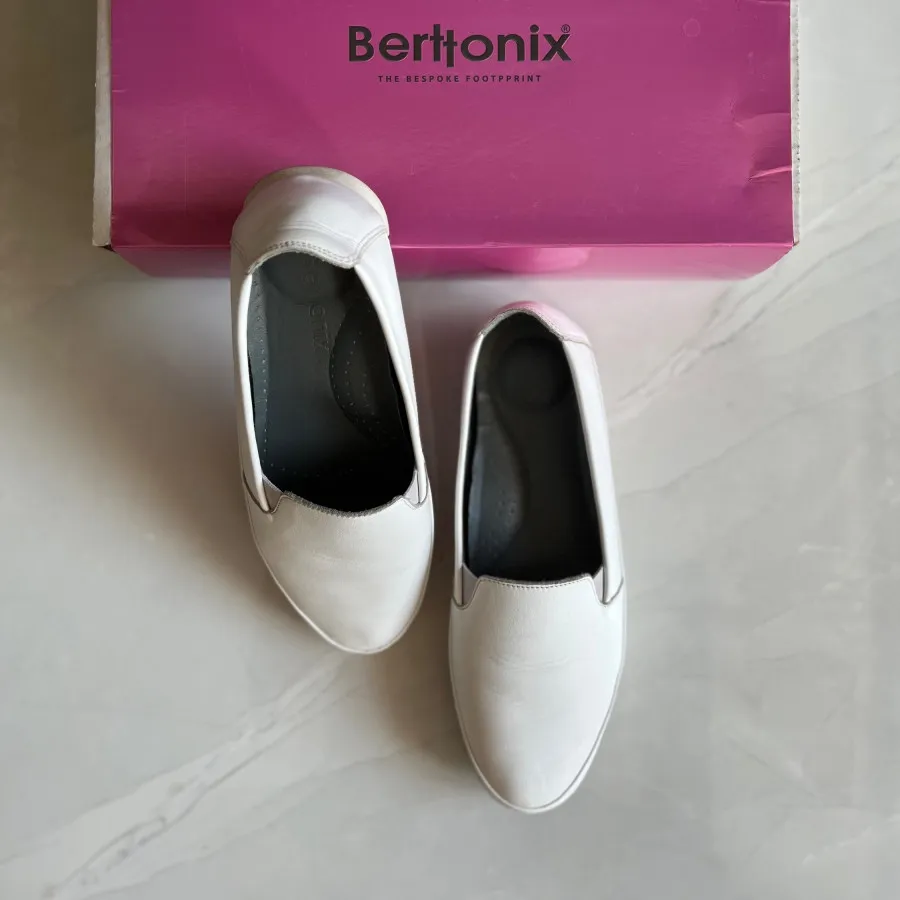 کفش سفید برتونیکس