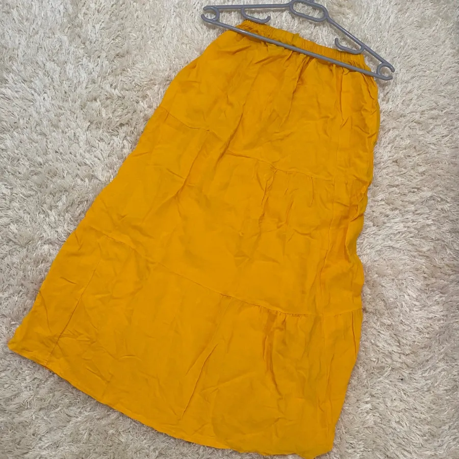 دامن زرد بلند نخی