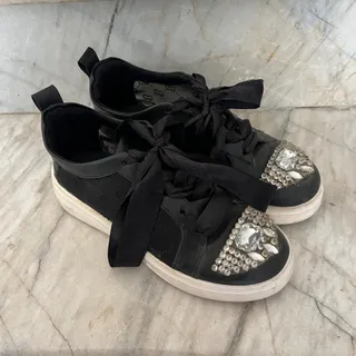 کتونی توری نگینی