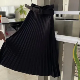 دامن پلیسه مشکی