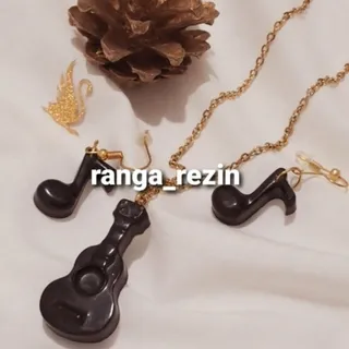 ست‌ گردنبند و گوشواره