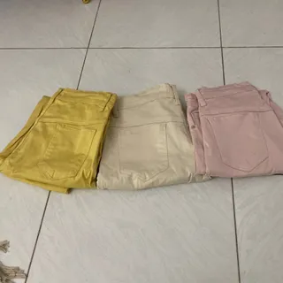 سه عدد شلوار