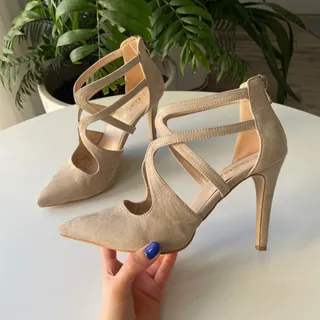 کفش پاشنه بلند