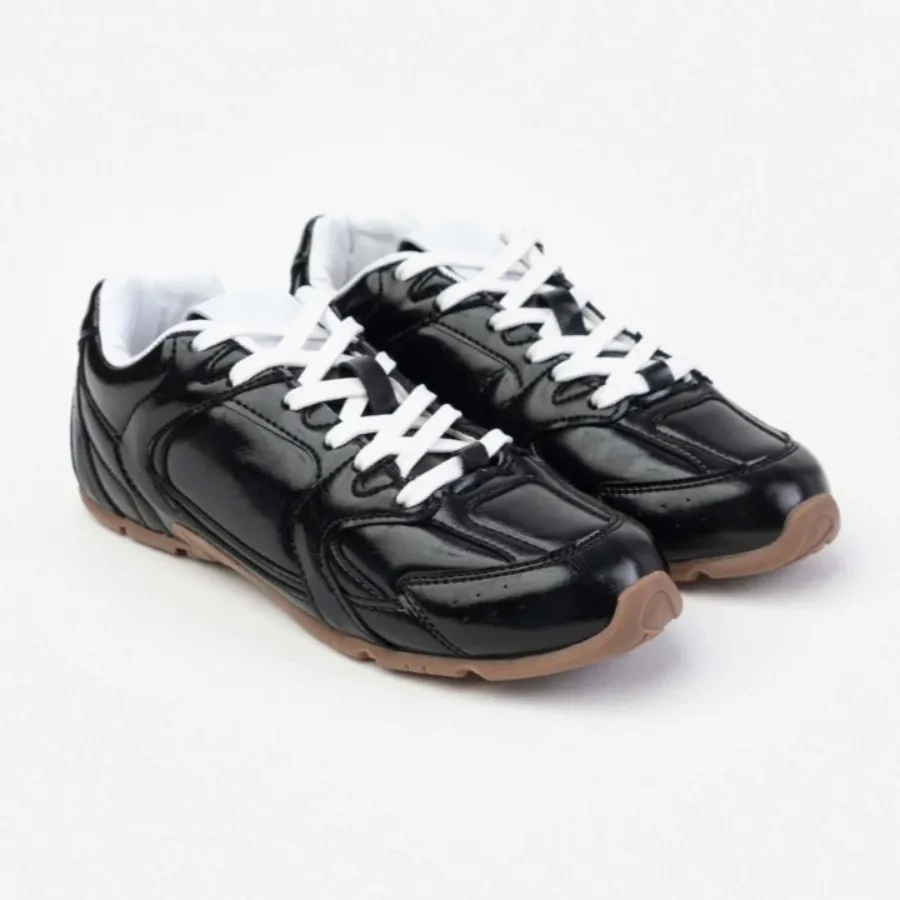 کتونی برند نیشانتاشی