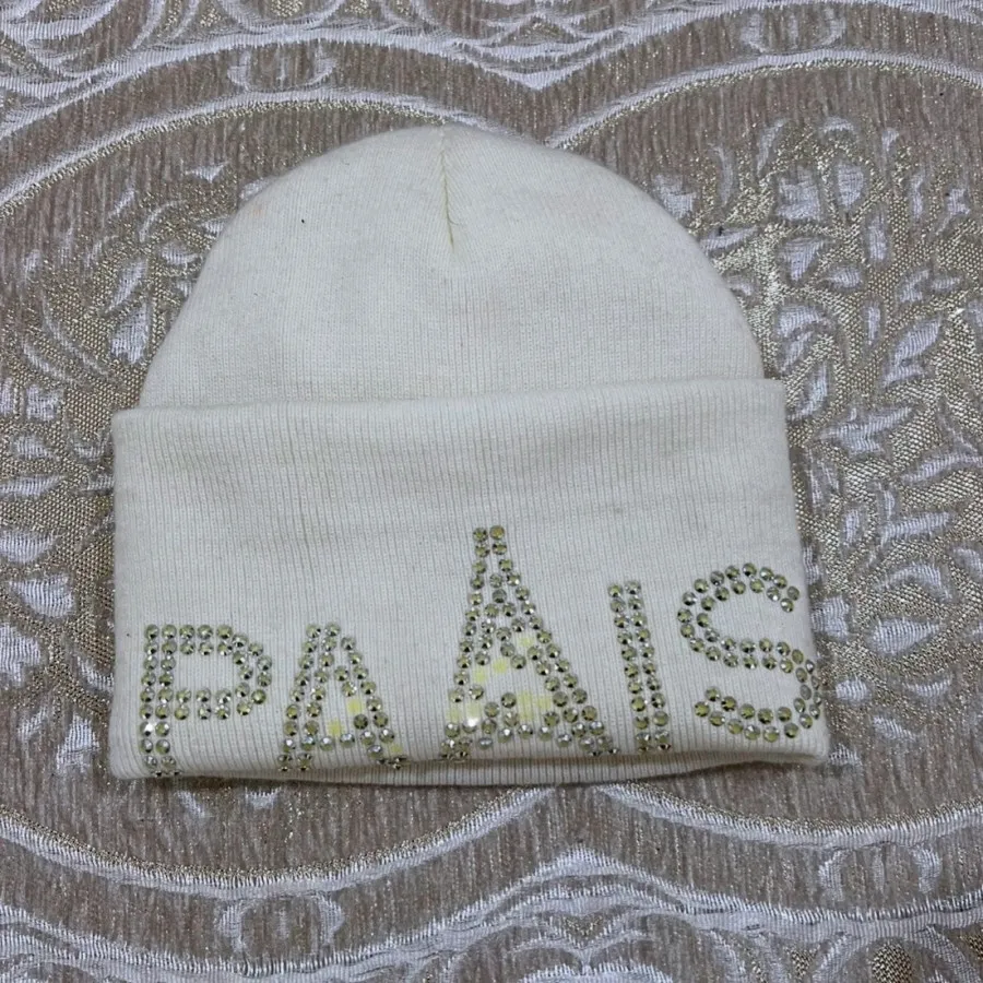 کلاه بافت سفید