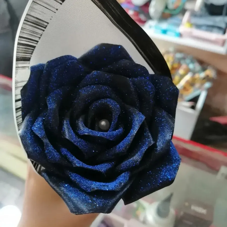 شاخه گل شاین دار