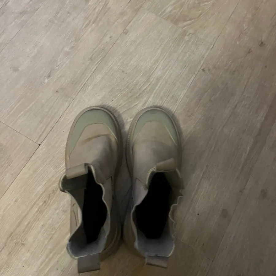 نیم بوت کرم سالم