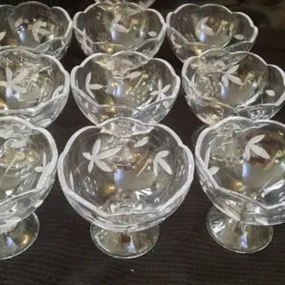 ده عدد بستنی خوری