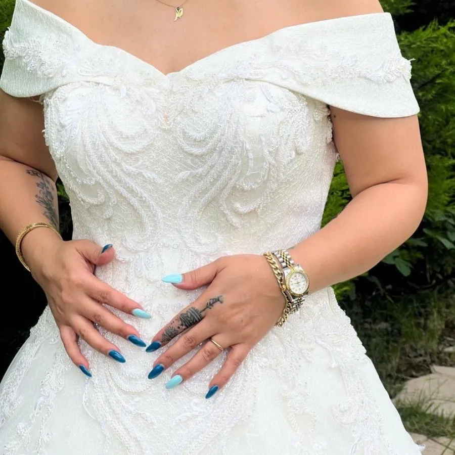 لباس عقد وعروسی