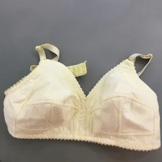 سوتین نخ پنبه