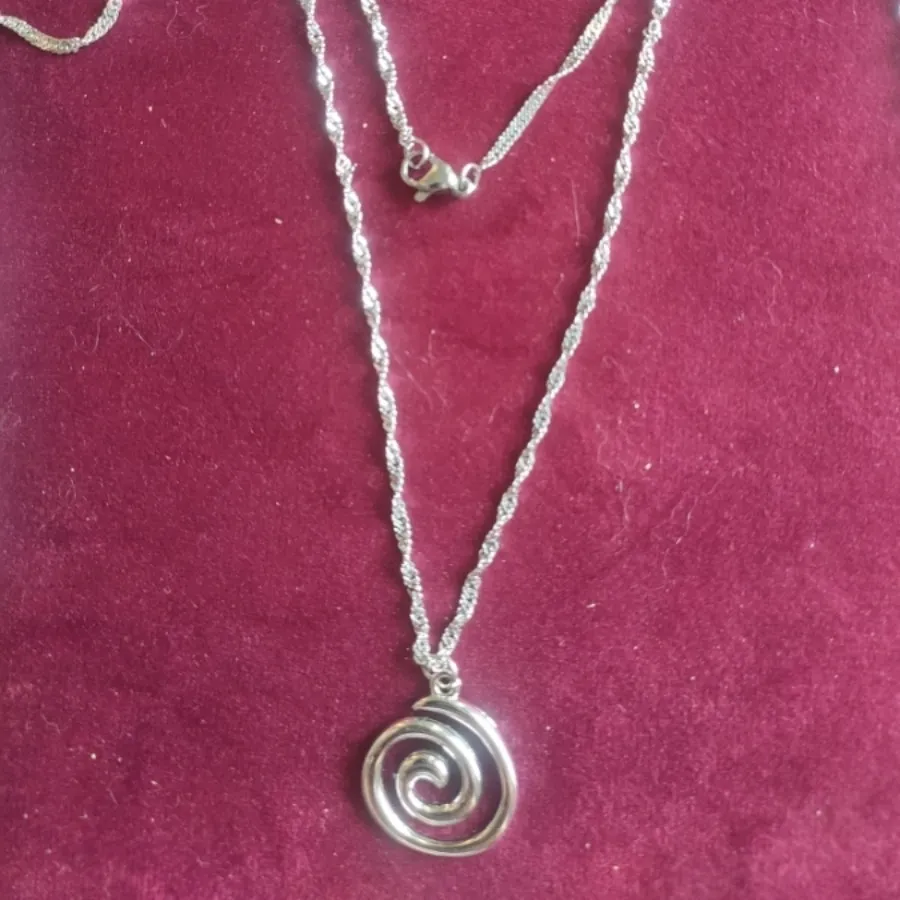 گردنبندهای استیل