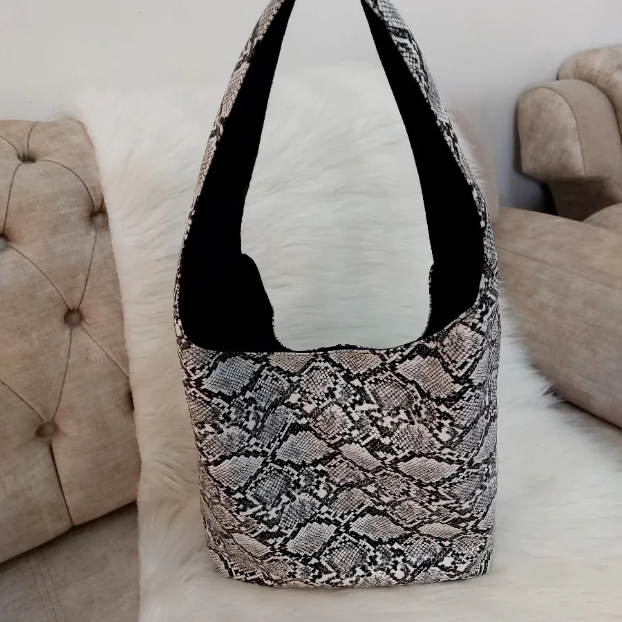 کیف پوست ماری