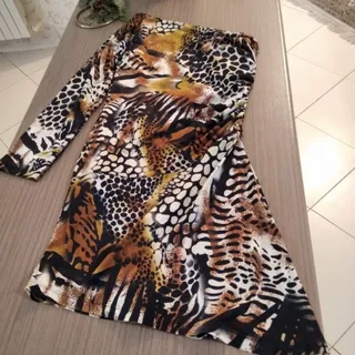 پیراهن یقه رومی