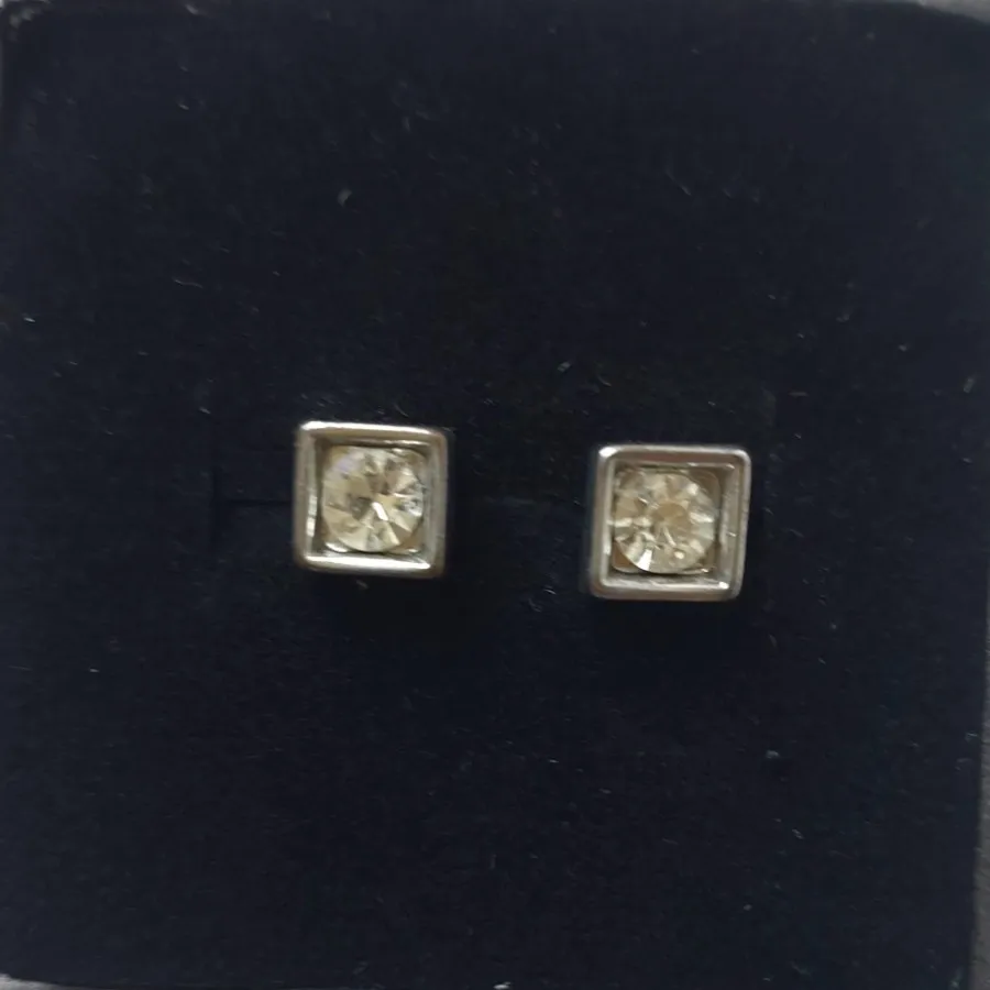 گوشواره ریز h&m