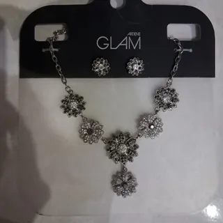 ست گردنبند و گوشواره