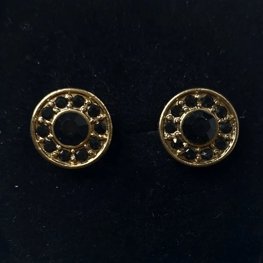 گوشواره های ریز میخی