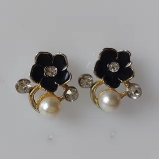 گوشواره میخی