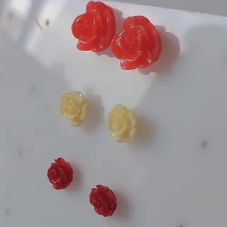 گوشواره های گل میخی