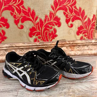 کفش اسپورت آسیکس