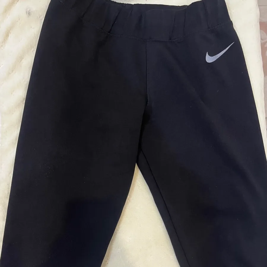 شلوارک نایکی