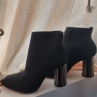 بوت اورجینال zara