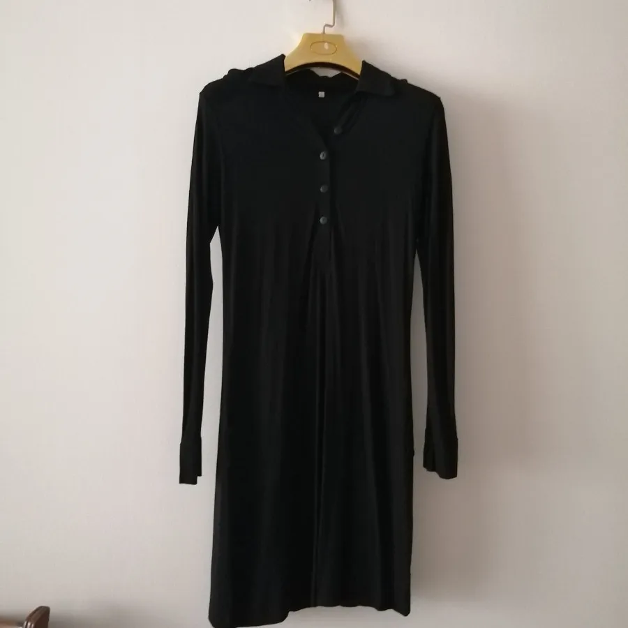 پیراهن مشکی