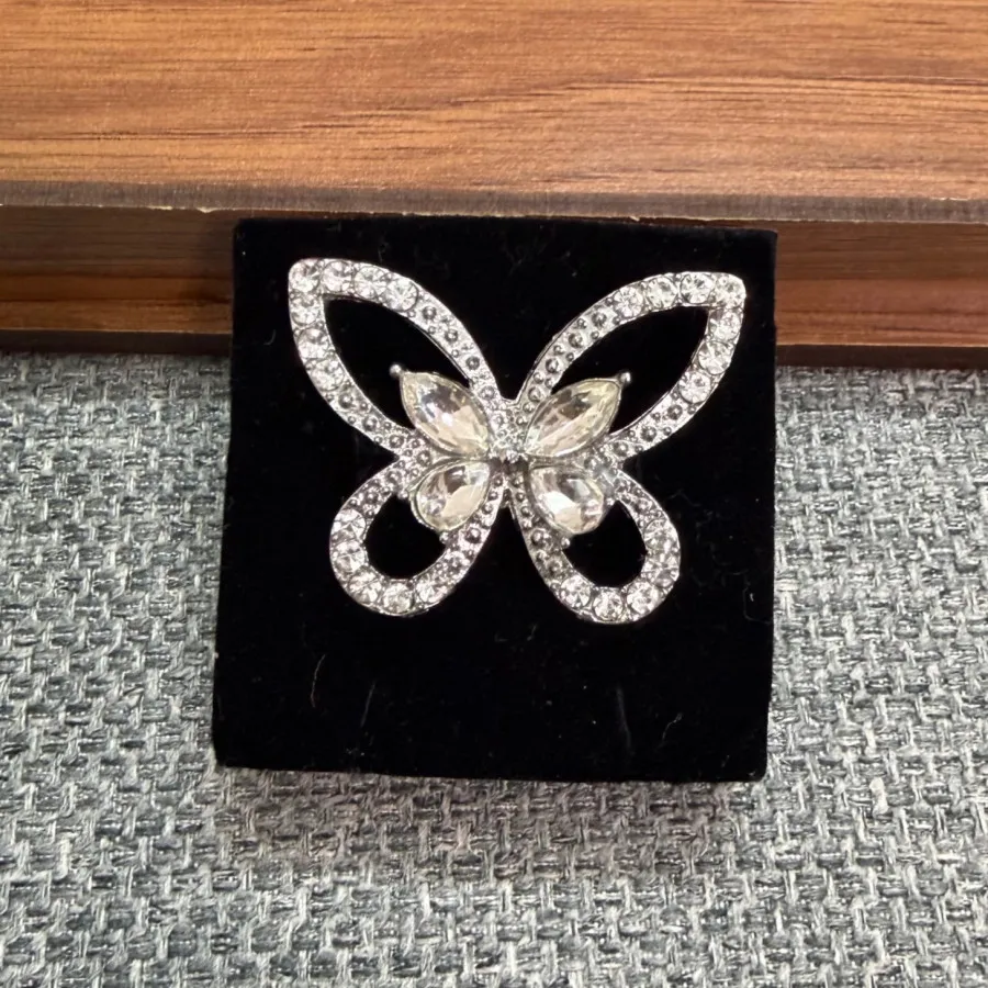 انگشتر پروانه کاملا نو