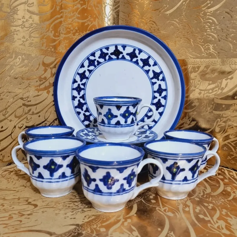 یک دست فنجان و نعلبکی