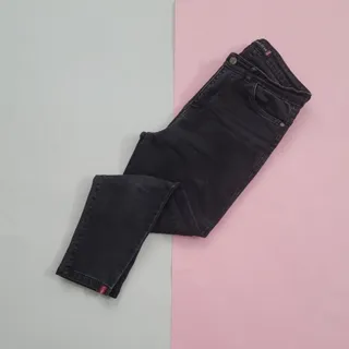 شلوار جین مام فیت