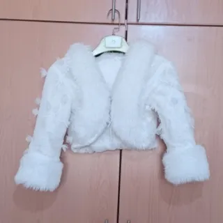 کت داخل خز گرم عروس