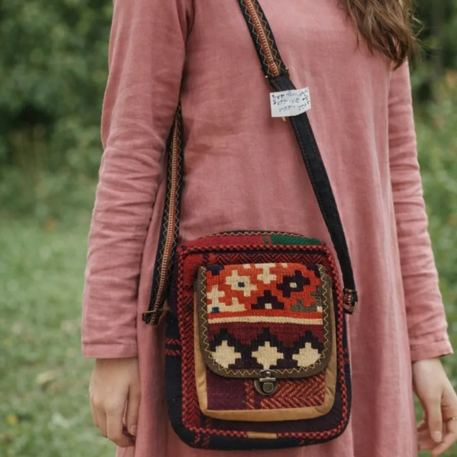 کیف دوشی گلیمی