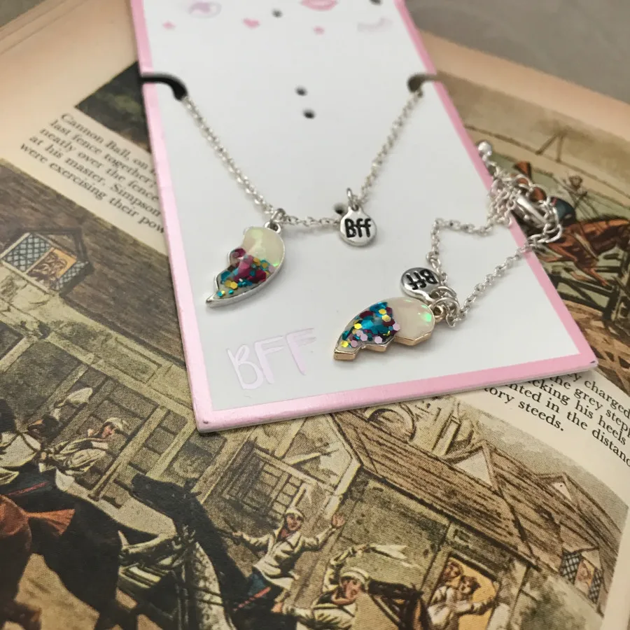 دستبند دوستی