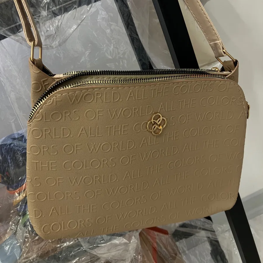 کیف دوشی زنانه