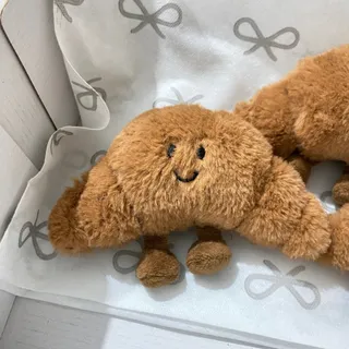 اویز کروسان