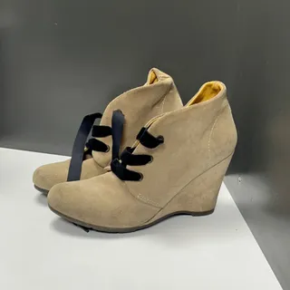 نیم بوت شیک و اصل سایز 38