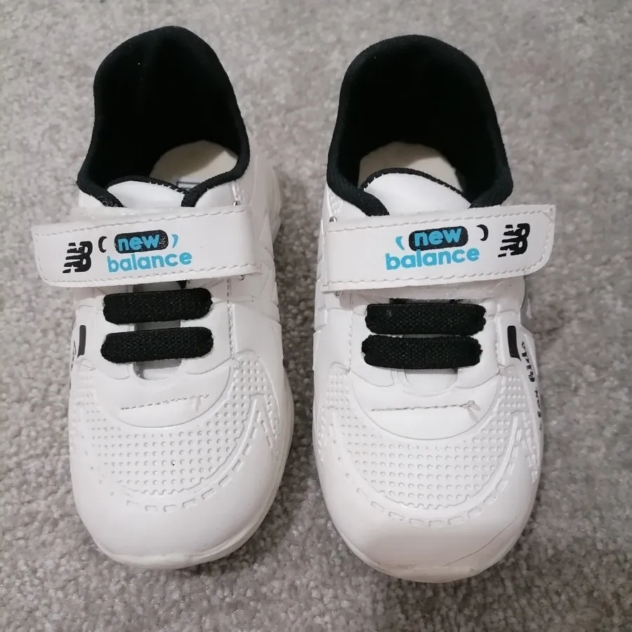 کتونی نیو بالانس