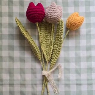 گل لاله بافتنی